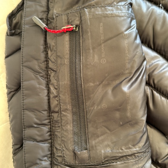 Black North Face Summit Series Puffer Down Vest Size S - Picture 5 of 7